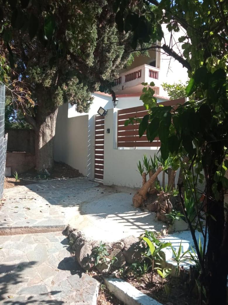 Utopia Suites Aegina ภายนอก รูปภาพ