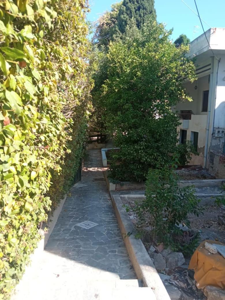 Utopia Suites Aegina ภายนอก รูปภาพ